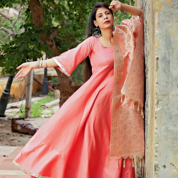 Anarkali Long Kurta with Banarasi Dupatta - Picture 4 of 4